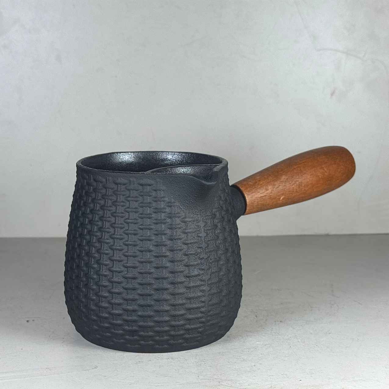 550ml Japanese Cast Iron Teapo - Cast Iron Teapot review and price